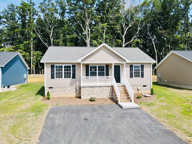 Building Photo - Newer Home for Rent in Brentwood Subdivision!