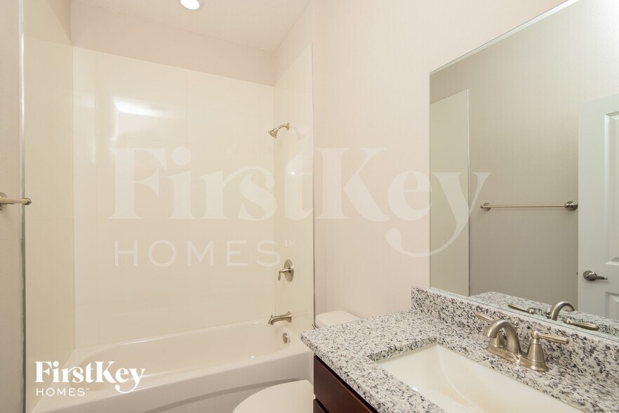 Building Photo - 2700 Gainesville Rd SE