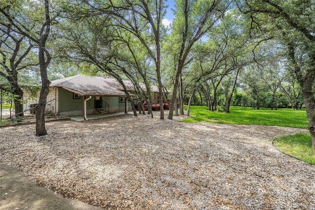 Building Photo - 2013 Mayfield Dr