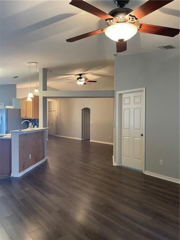 Building Photo - 1435 9th Pl