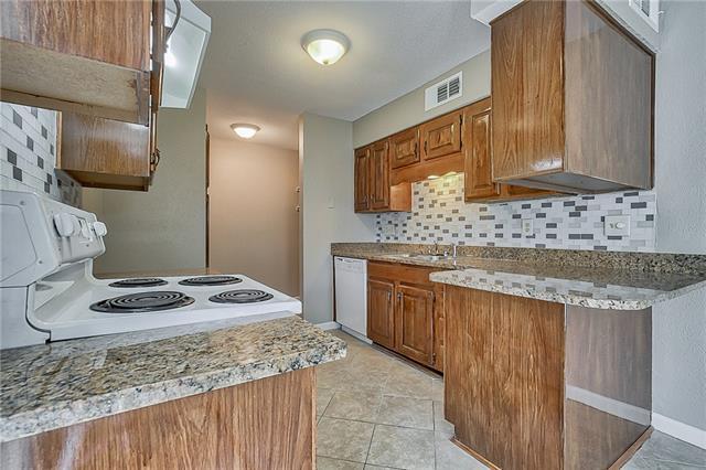 Building Photo - 1472 Rockshire Dr