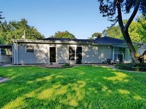 Building Photo - 206 Pecan Dr