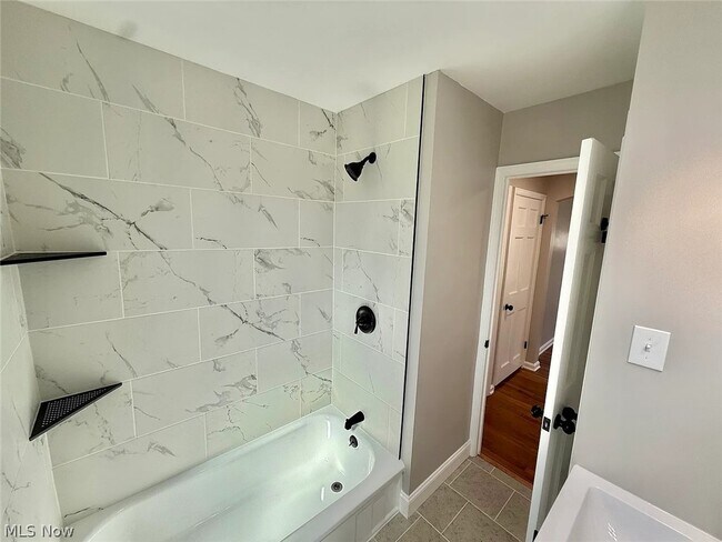 Building Photo - 6903 Luelda Ave