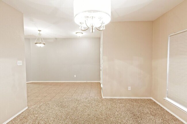 Building Photo - 1201 Rain Fern Dr