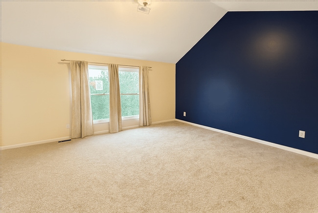 Building Photo - 558 Highlands Dr