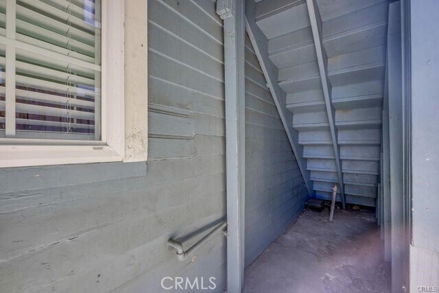 Building Photo - 1007 Lewis Ave
