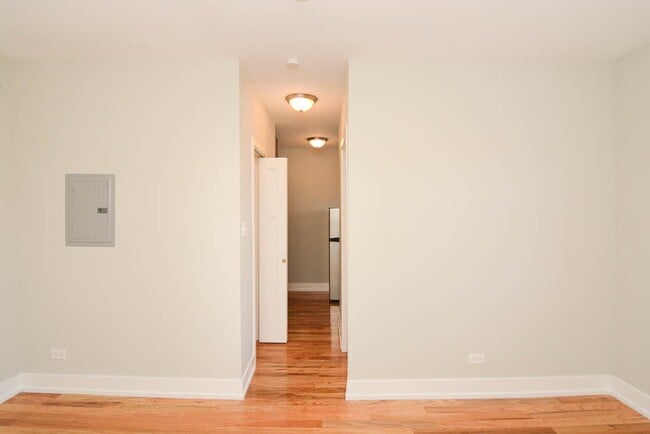 Building Photo - 2737 N Mildred Ave