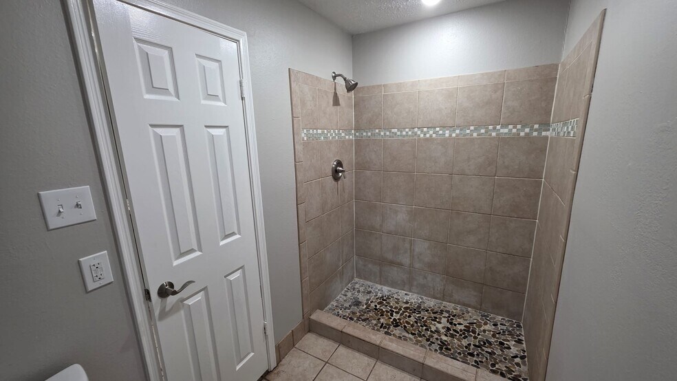 Building Photo - 14855 Easingwold Dr