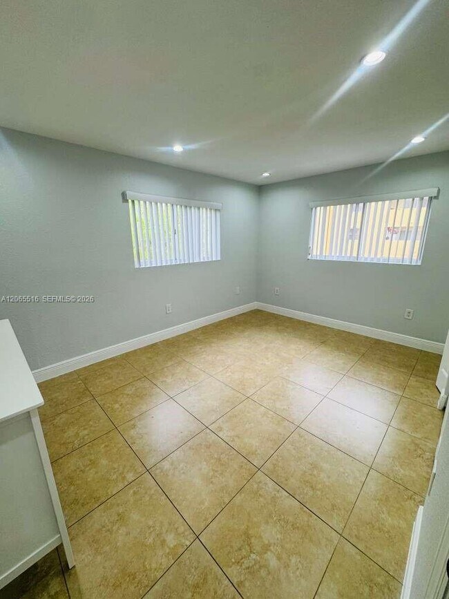 Building Photo - 8270 SW 149th Ct
