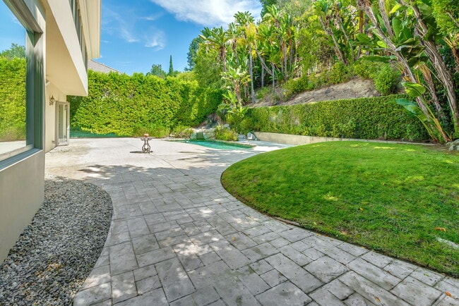 Building Photo - 2784 Deep Canyon Dr