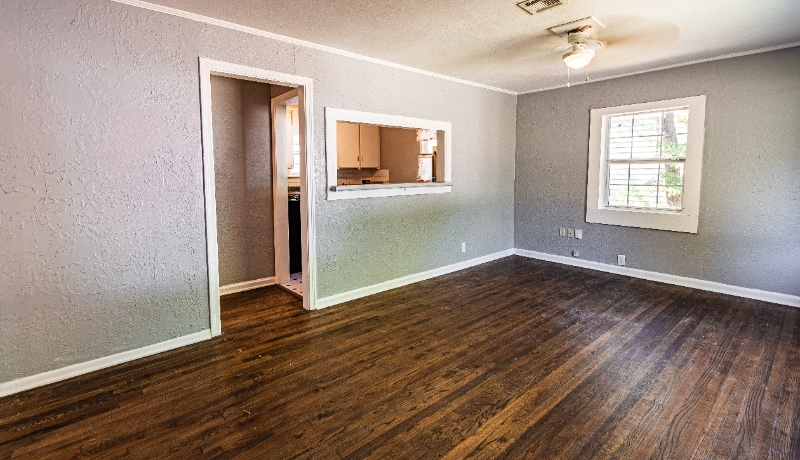 Building Photo - 708 N Oswego Ave