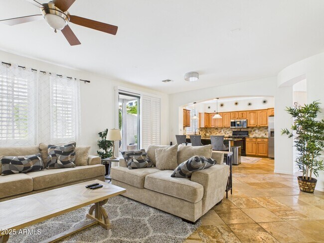 Building Photo - 2326 W Sleepy Ranch Rd