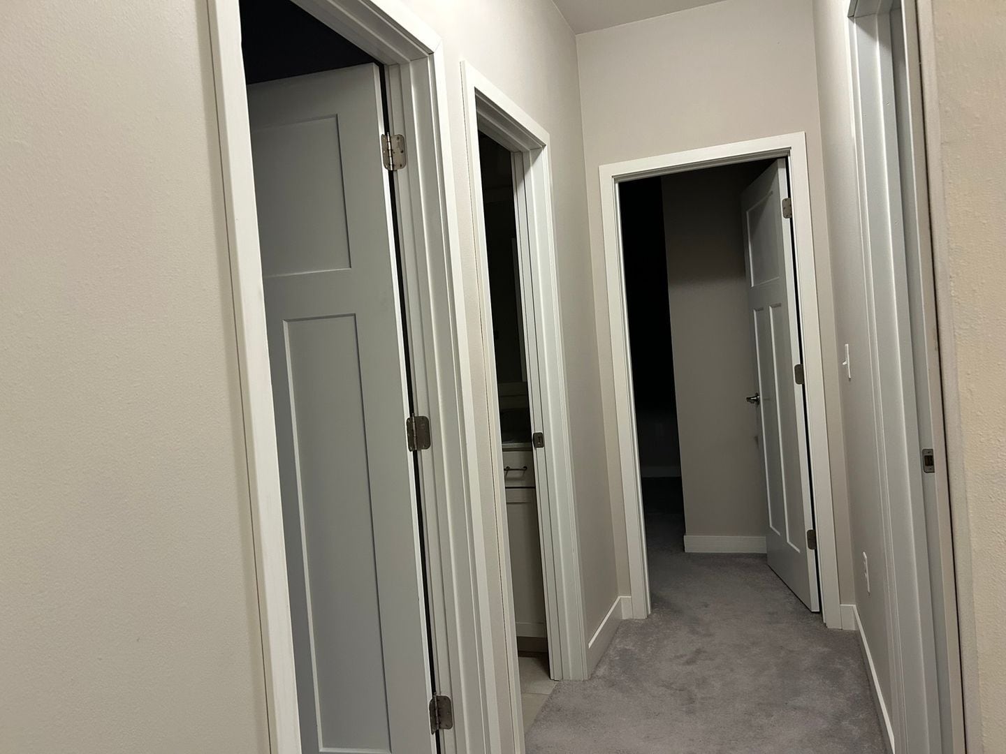 Building Photo - 300 Clark Dr