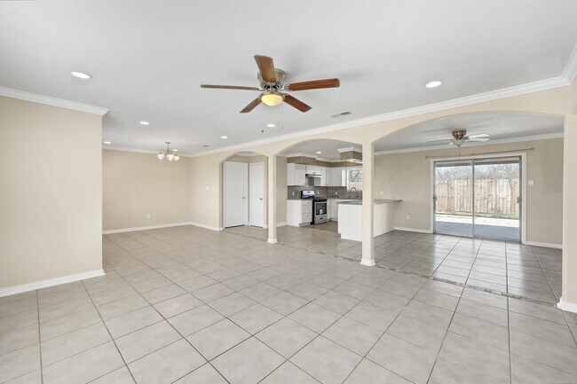 Building Photo - 3722 Rest Home Rd