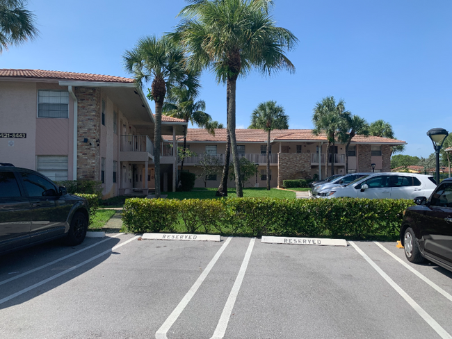 Building Photo - 8431 Royal Palm Blvd