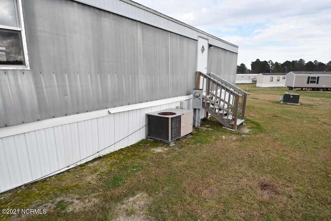 Building Photo - 619 Cora St