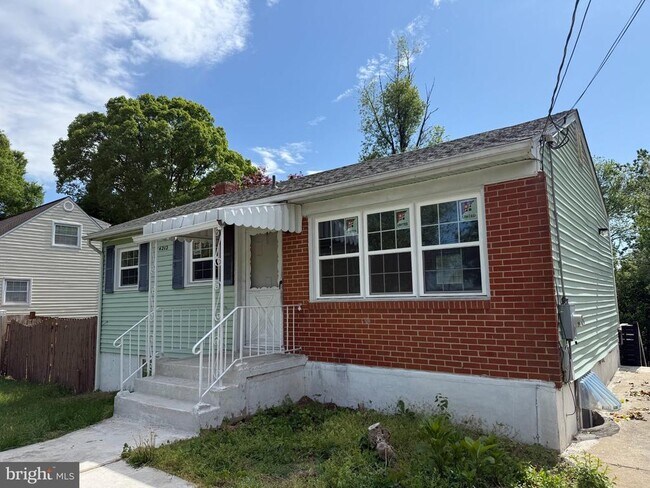 Building Photo - 14212 Fisher Ave