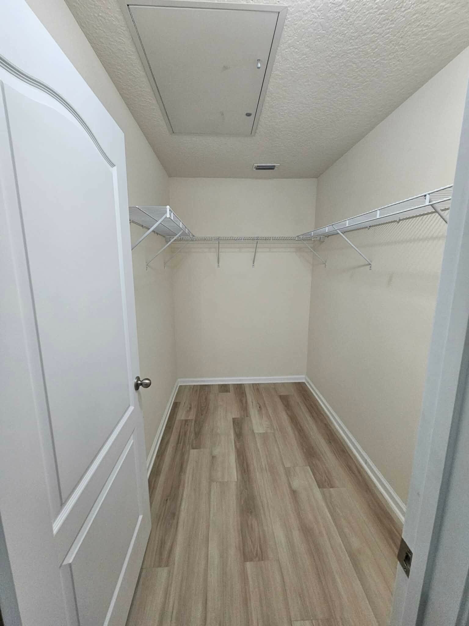 Building Photo - 213 Larkin Pl