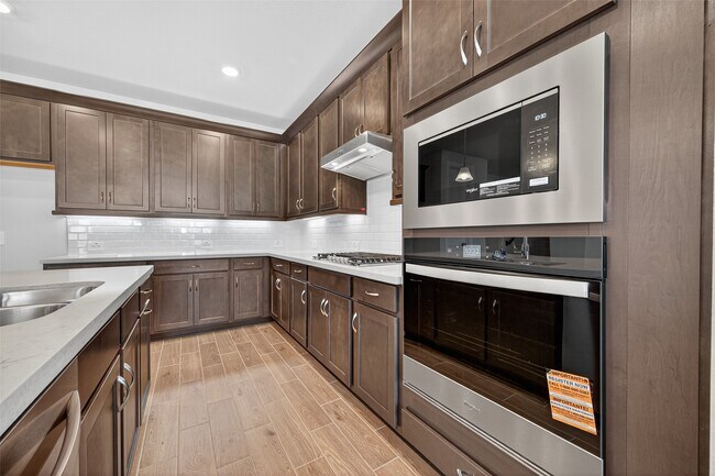 Building Photo - 24110 Blooming Daisy Cir