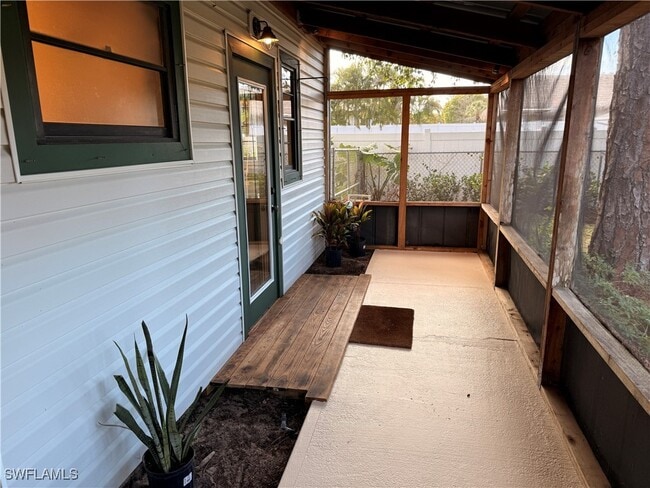 Building Photo - 5825 Dogwood Way