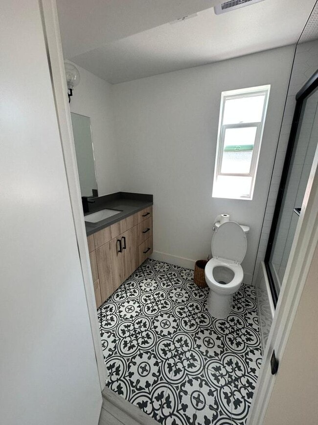Building Photo - 4299 Tujunga Ave