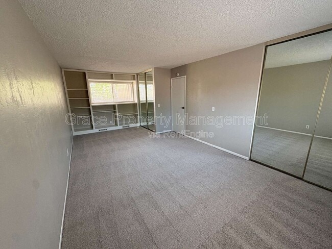 Building Photo - 3541 S Kittredge St