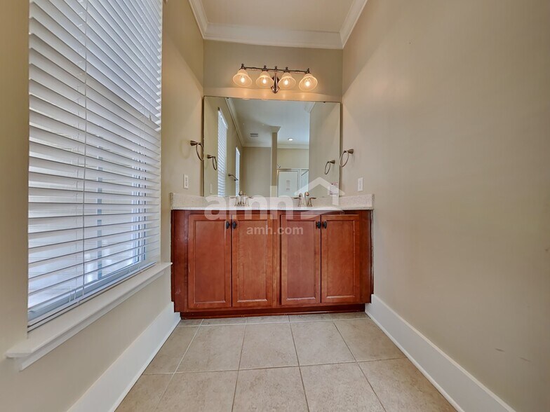 Building Photo - 232 Cameron St