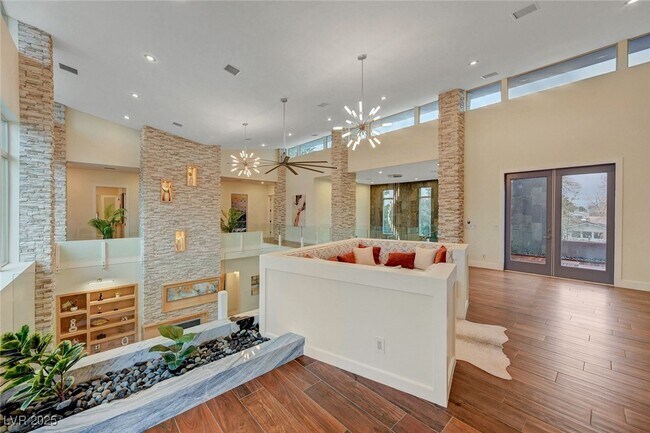 Building Photo - 2111 Edgewood Ave
