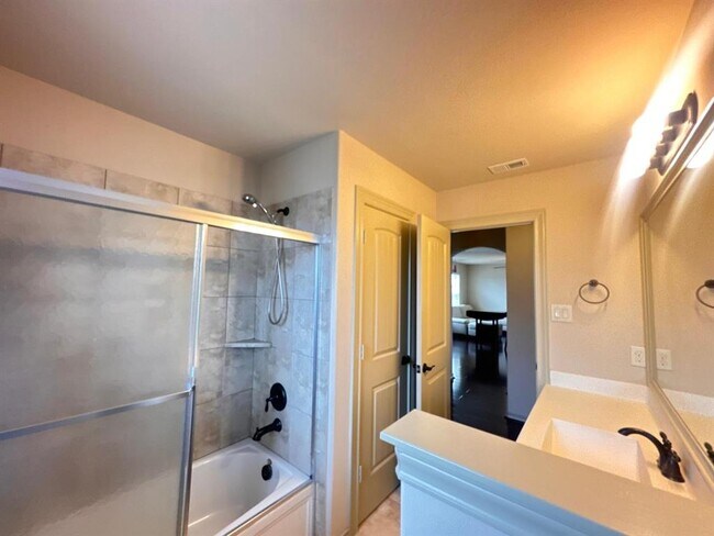 Building Photo - 2230 Argos Dr