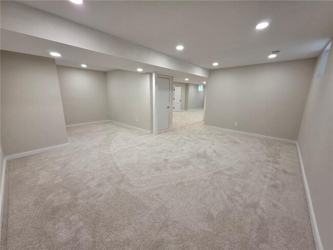 Building Photo - 8301 Lawndale Ln N