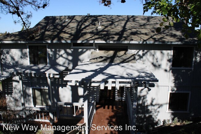 Building Photo - 3 br, 3 bath House - 1154 Belmont Ave