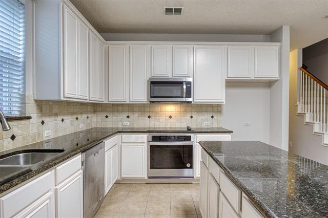 Building Photo - 3548 Brewster Dr