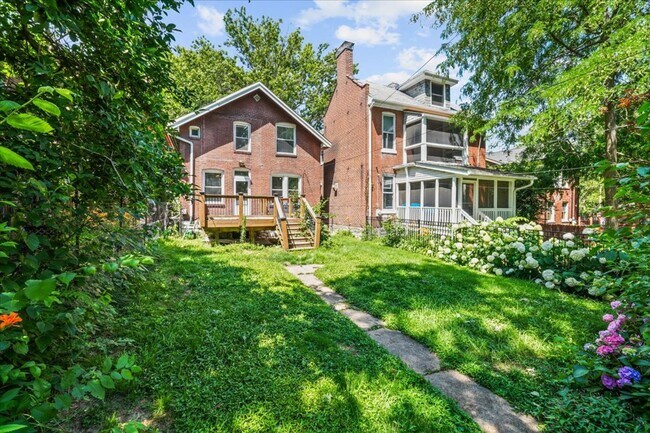 Building Photo - Summer in the (South)Hamptons