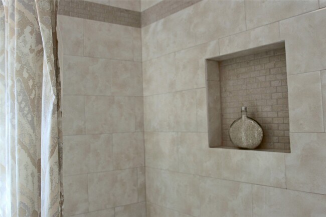 Building Photo - 10306 Bob White Dr