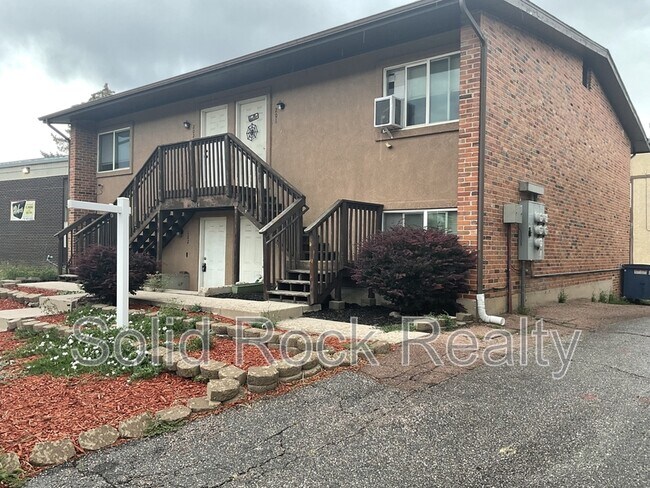 Building Photo - 3014 Mallard Dr