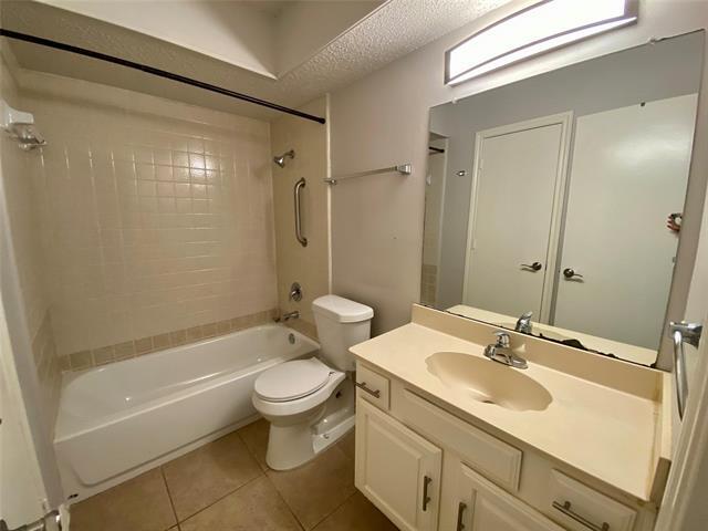 Building Photo - 3124 Landover Dr