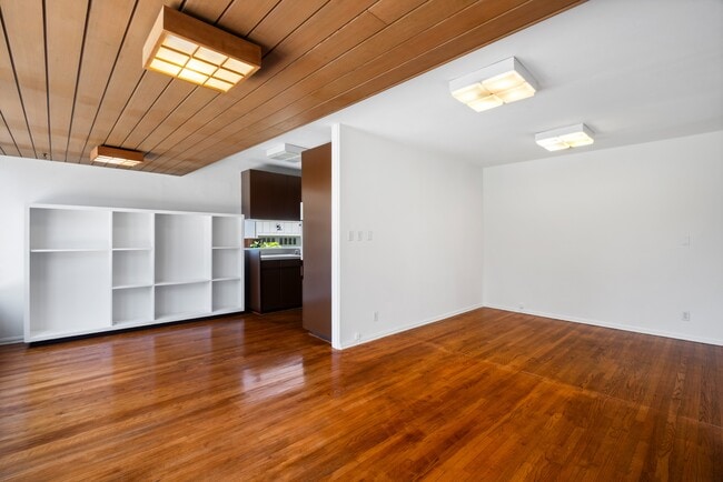 Building Photo - 5342 Emporia Ave