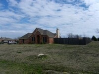Building Photo - 461 San Remo Dr