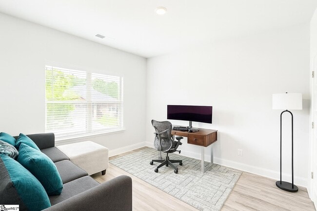 Building Photo - 346 Cypress Holw Trl