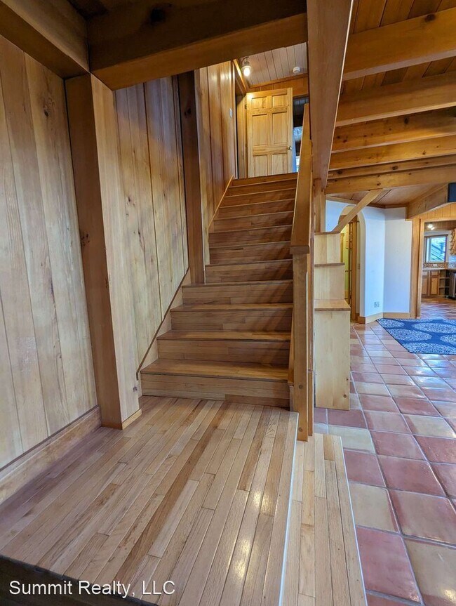 Building Photo - 3 br, 1.5 bath House - 17095 Glacier Hwy