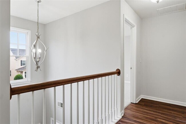 Building Photo - 3685 Silver Springs Rd