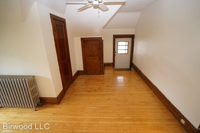 Building Photo - 1341 Morrison St