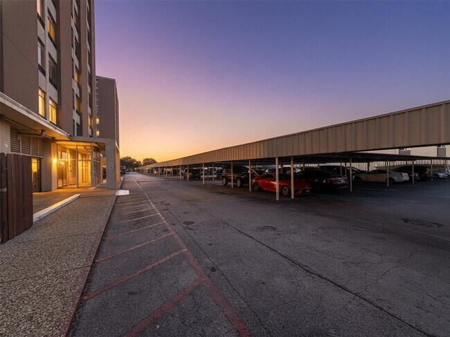 Building Photo - 7510 Hornwood Dr