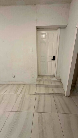 Building Photo - 7573 NW 12th Ct