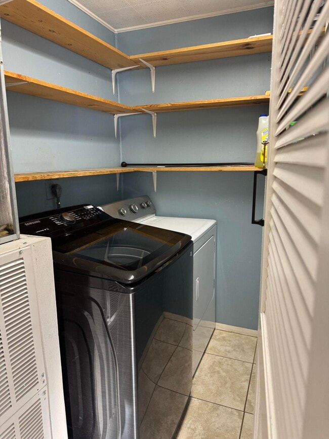 Building Photo - 5304 Bosque Ln