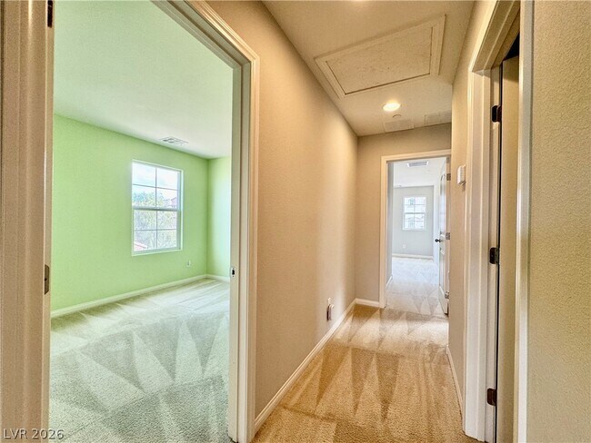 Building Photo - 353 Ambitious St