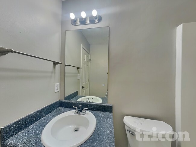 Building Photo - 118 Valleydale Dr