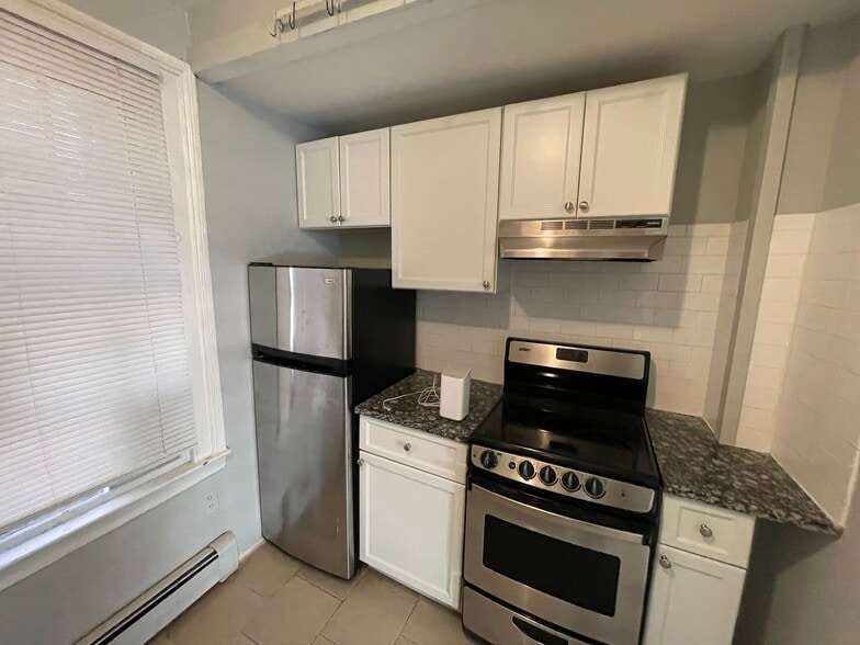 Building Photo - 35 William St