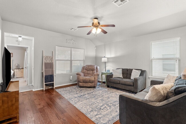 Building Photo - 3041 Turquoise