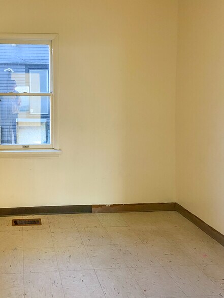 Building Photo - 278 Avenue A